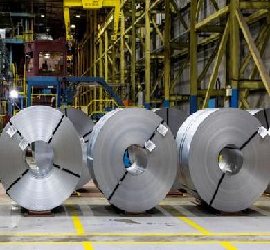 بدءا من 17 اغسطس 50 % رسوم جمركية علي 407 منتج مشتق من الصلب والألومنيوم 